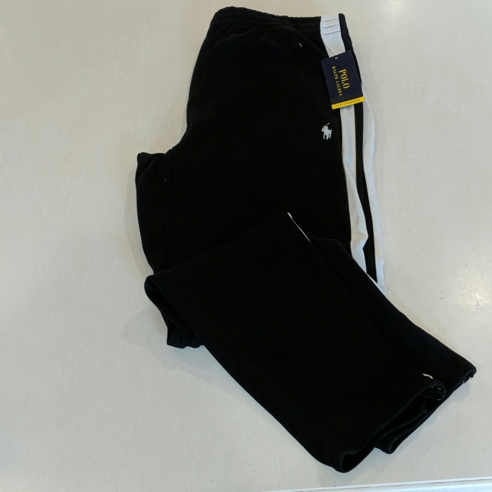 Black sweat pants